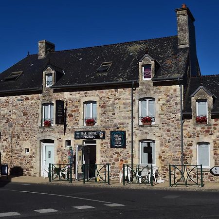 Auberge De La Vallee De La Douve L'Etang-Bertrand Екстериор снимка