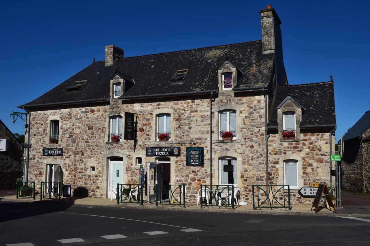 Auberge De La Vallee De La Douve L'Etang-Bertrand Екстериор снимка